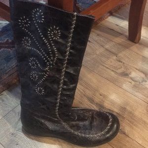 Tatami leather boots licensed by Birkenstock